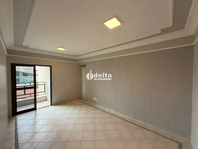 Apartamento com 2 quartos sendo 1 suíte disponível para venda no bairro Santa Mônica em Ub