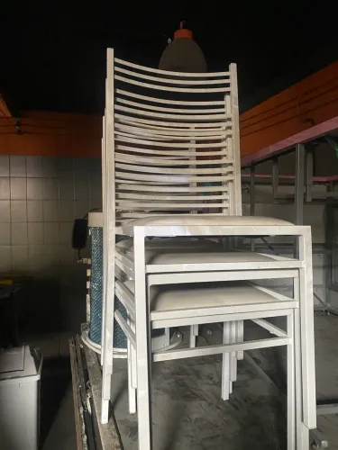Conjunto mesa e cadeiras