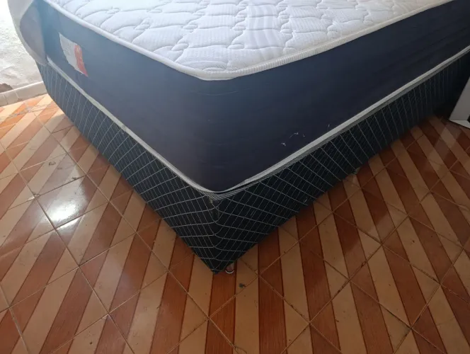 Vendo cama casal box 1,40  mola ensacada tecnologia americana