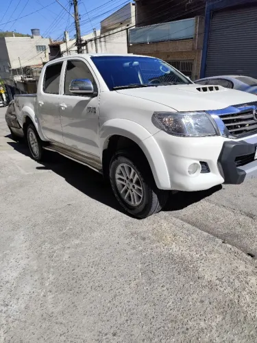 Toyota Hilux CD SRV D4-d 4X4 3.0 TDI Diesel AUT 2012