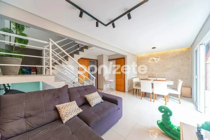 Sobrado à venda em Santo André (Vila Assunção) | 3 dorms (1 suíte) | 2 vagas