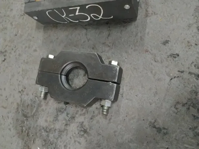 Vende-se: Extrator da pista do rolamento do cubo CK-32