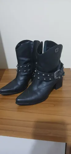 Bota Coturno Feminina Preta Salto Grosso Com Zíper