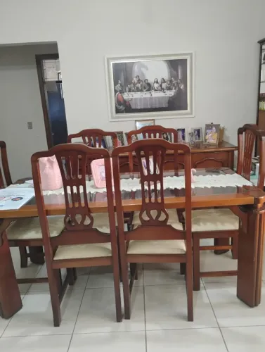 Conjunto de Jantar Mesa + 6 Cadeiras em Mogno Maciço - Usado