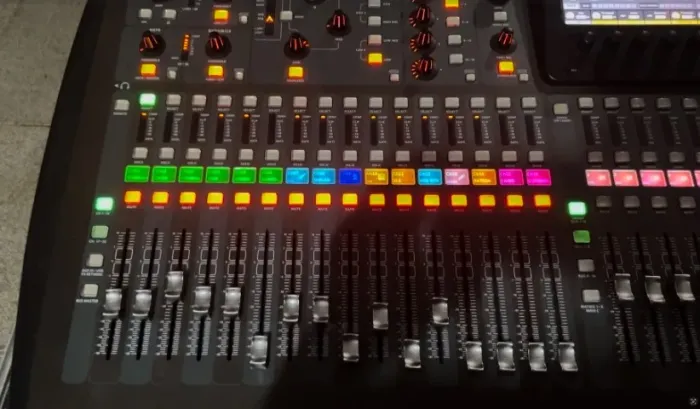Mesa Behringer X32 Full com Case