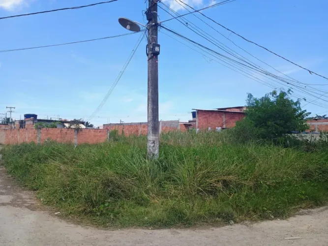 2 terrenos em Sepetiba ( tijolinho ) medindo cada lote 8 metros por 22.50 metros comprimen