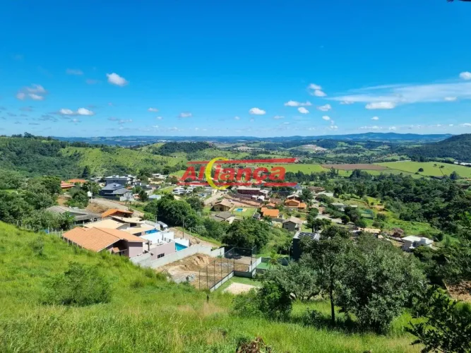 Terreno de 800 m² em condomínio fechado em Atibaia