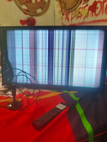 Smart TV Toshiba 32V35MS Tela Trincada - Placa e Som Funcionando 100%