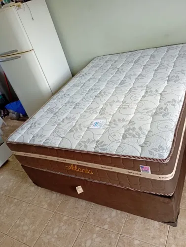Cama casal bem alta conforto para coluna