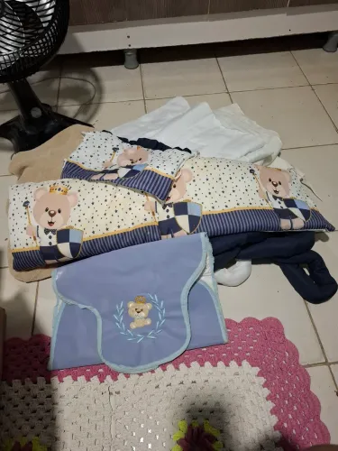 Doação de roupa infantil dos tamanho de 0 a 1 ano
