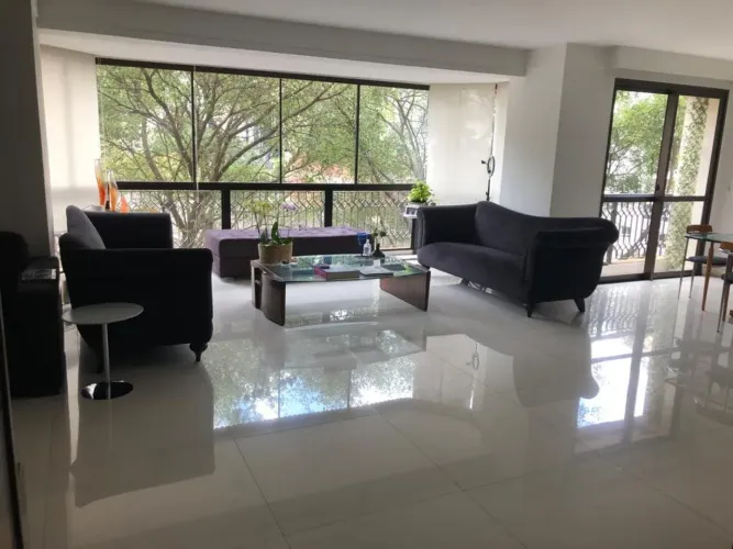 Apartamento para locação em Santa Cecília com 3 quartos, sendo 3 suítes, 2 vagas, 158m²