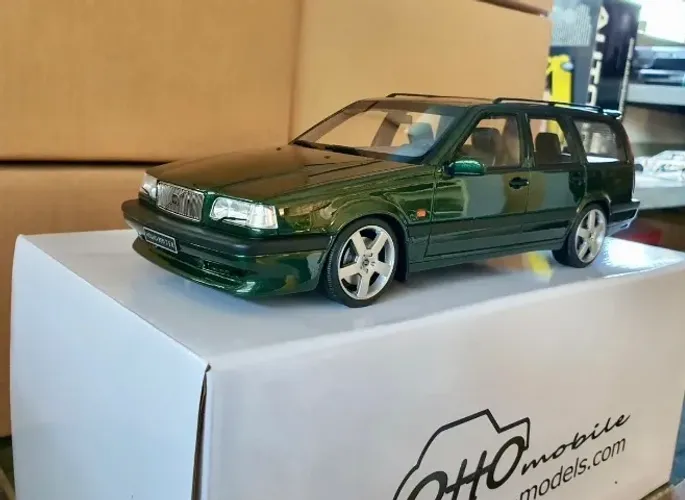 Edição Limitada 1/18 OTTO 1995 Volvo 850 T5-R Estate Station Wagon Green OT928