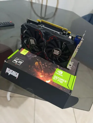 Placa de vídeo GT 740