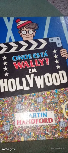 Livros ilustrados onde está o Wally ótimo passatempo para crianças e adultos.