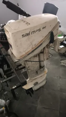 ?Motor de Popa Johnson 15 HP Sail Master - Forte e Confiável