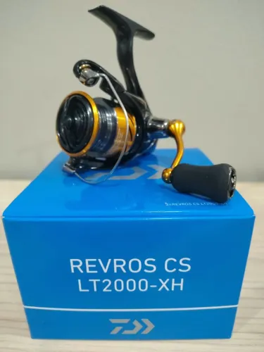 Molinete Daiwa Revros LT