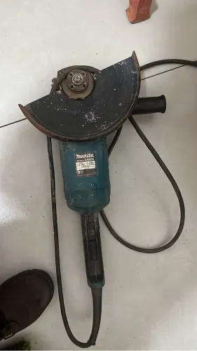Esmerilhadeira