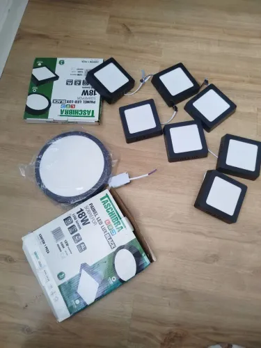 Kit 9 Painéis LED de Sobrepor 18W Novos - R$ 150