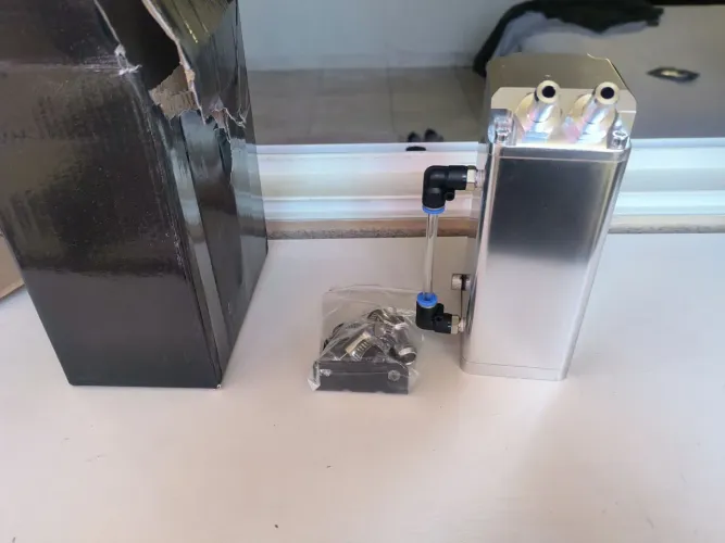 Oil catch can