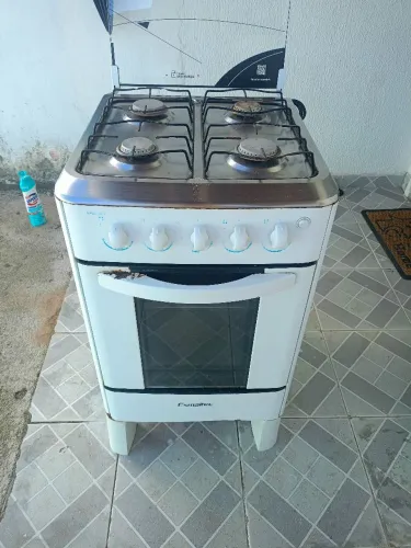 Vendo fogão R$250,00 funcionando tudo