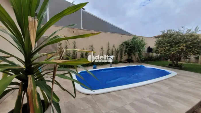 Casa residencial com 2 quartos sendo 1 suíte disponível para venda no bairro Segismundo Pe