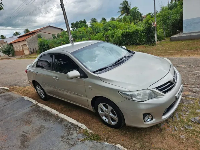 Toyota Corolla GLI 1.8 Flex 16V Aut. 2014