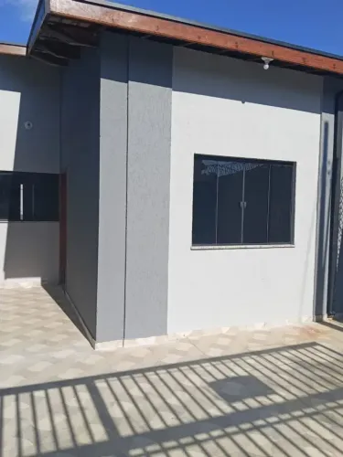 Casa Térrea 3 Quartos 1 Suíte 2 Banheiros 2 Vagas 145 m² sendo 80 m² construídos
