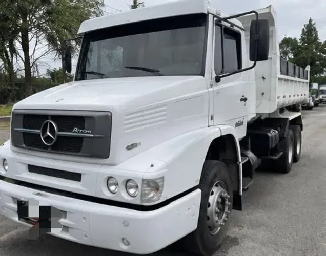 MERCEDES-BEZ MB CAÇAMBA ATROM 2324 ANO 2014(transferência de dívida)