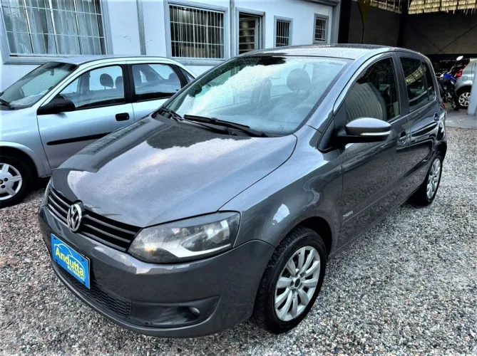 Volkswagen Fox Trendline 1.6 Flex 8V 5P 2013