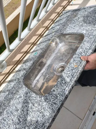 Bancada de Granito Cinza com Cuba de Inox - Entrego