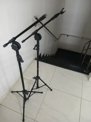 Pedestal pra microfone novo