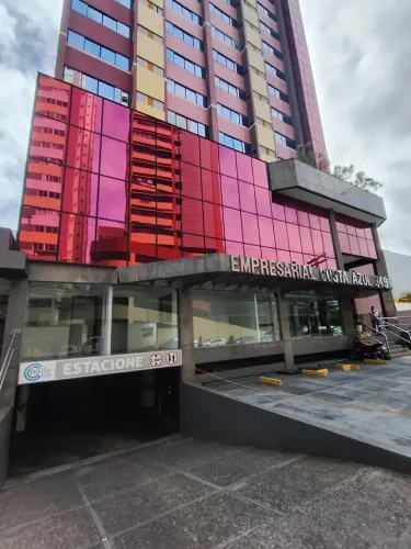 Sala comercial com 40m² no Ed. Empresarial Costa Azul, Stiep