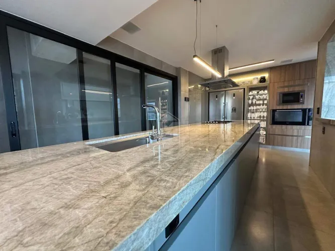 Livia Machado Vende Casa Exclusiva 4 quartos sendo 3 suites
