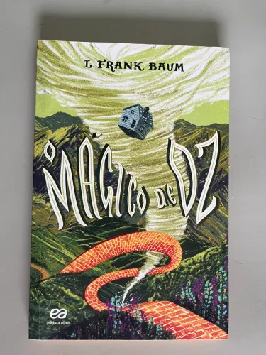 Livro O mágico de Oz.