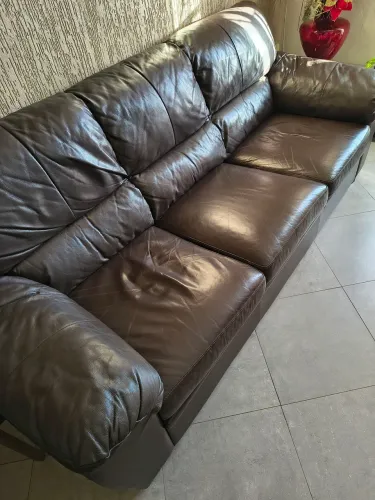 Sofá de Couro 3 e 2 lugares