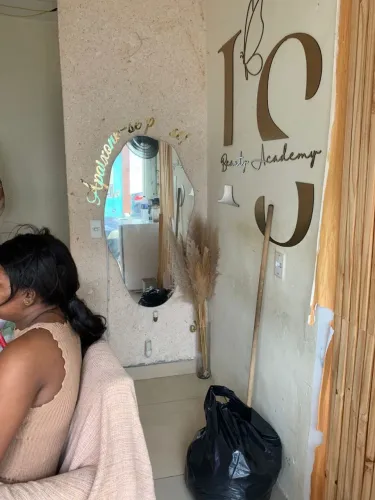 Alugo loja no centro de Nilópolis 