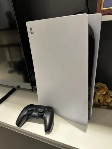 PLAYSTATION 5 - MÍDIA FÍSICA - SEMI NOVO