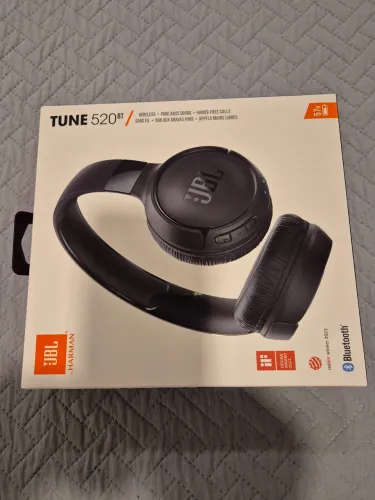 TUNE 520BT JBL NA EMBALAGEM. 