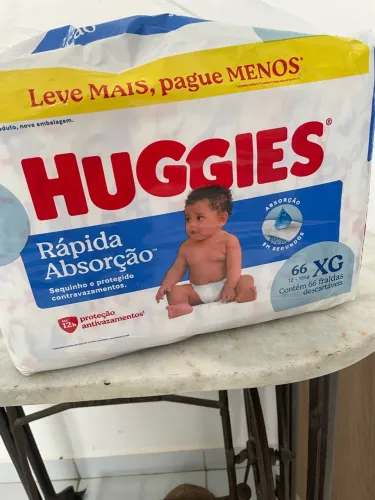 Vendo 2 pacotes de fraldas 