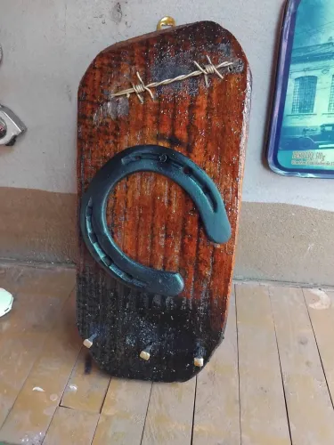 Peça decorativa porta chave 
