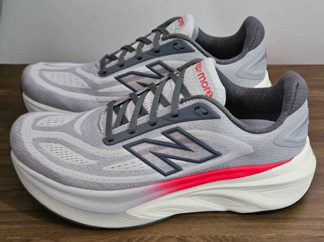New Balance More V6 tamanho 41