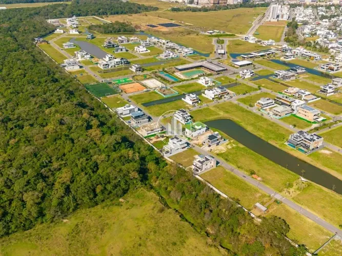 Terreno Fundo Lago no Reserva da Pedra - Pedra Branca