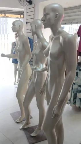 Manequins de fibra