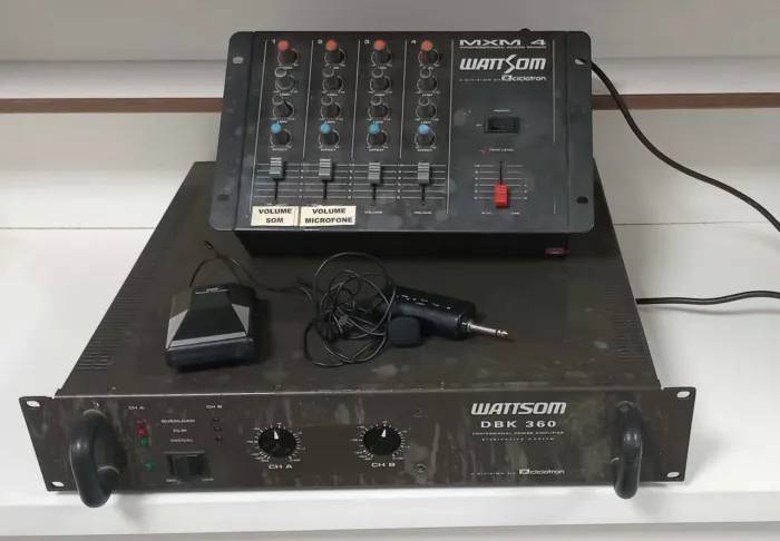 Kit som potência + mesa + mic sem fio