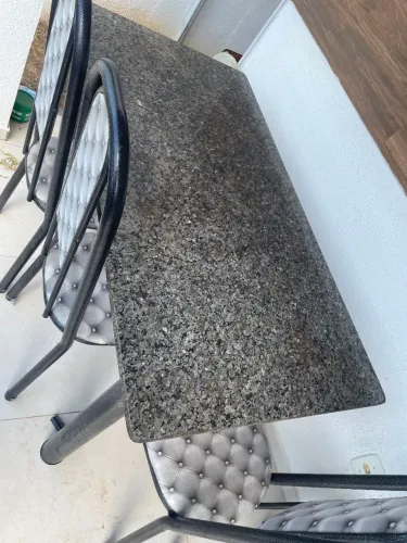 Mesa de mármore