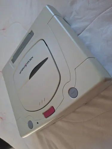 Sega Saturn HST-3220 - Completo ( Caixa / Serial Batendo / Dois controles / Cabos )