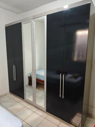Guarda roupa casal grande Entrego e monto 