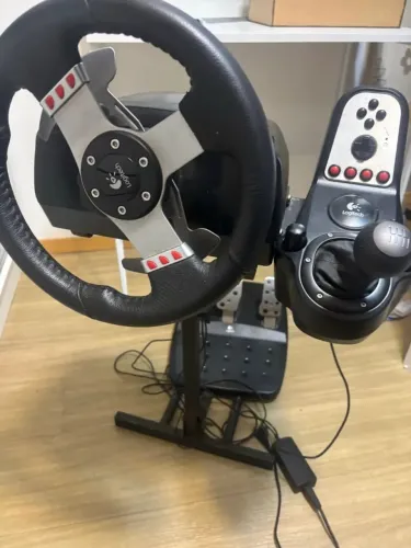 Volante Logitech G27 Completo (Volante, Pedais, Câmbio H e Fonte) - Excelente Estado