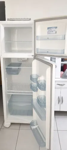 Geladeira Electrolux DC40 ( LEIA A DESCRIÇÃO )