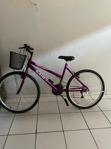 BICICLETA EM ESTADO DE NOVA